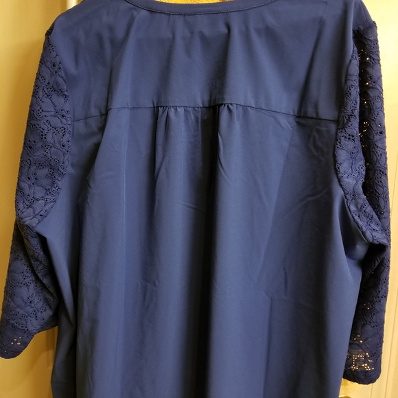 Blouse - Picture 1 of 2